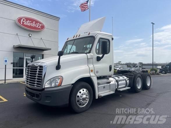 Freightliner CASCADIA 116 وحدات الجر