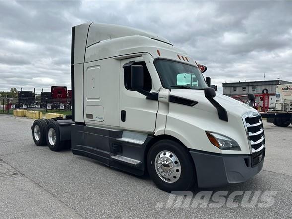 Freightliner CASCADIA 116 وحدات الجر