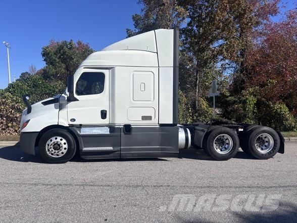 Freightliner CASCADIA 116 وحدات الجر