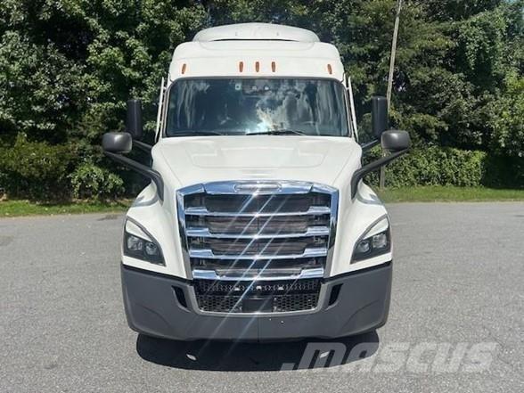 Freightliner CASCADIA 116 وحدات الجر