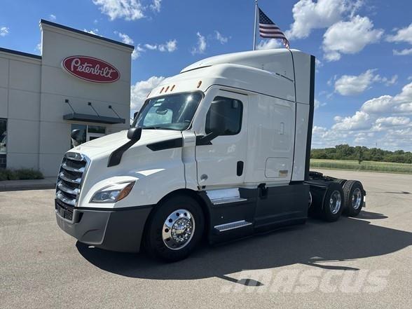 Freightliner CASCADIA 116 وحدات الجر