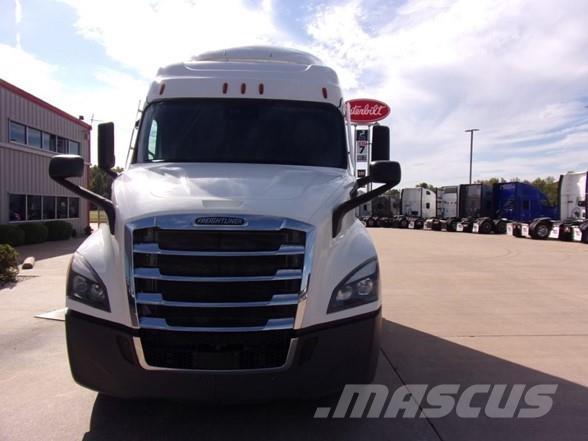 Freightliner CASCADIA 116 وحدات الجر