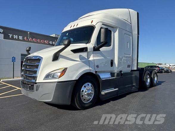 Freightliner CASCADIA 116 وحدات الجر