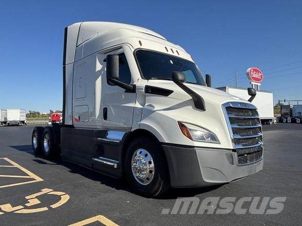 Freightliner CASCADIA 116 وحدات الجر