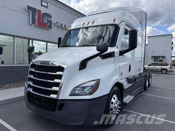 Freightliner CASCADIA 116 وحدات الجر