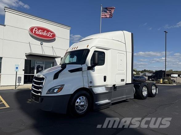 Freightliner CASCADIA 116 وحدات الجر