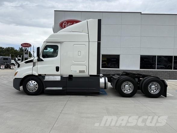 Freightliner CASCADIA 116 وحدات الجر