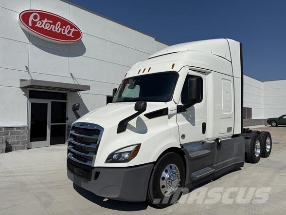 Freightliner CASCADIA 116 وحدات الجر