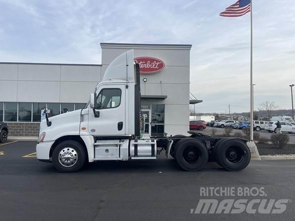 Freightliner CASCADIA 125 وحدات الجر