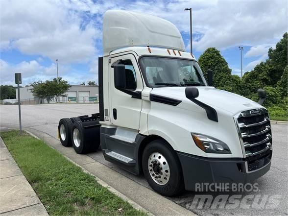 Freightliner CASCADIA 126 وحدات الجر