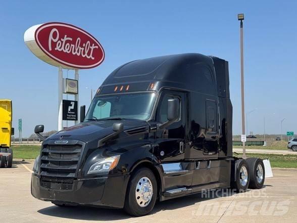 Freightliner CASCADIA 126 وحدات الجر