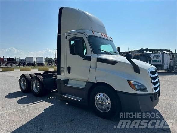 Freightliner CASCADIA 126 وحدات الجر