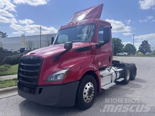Freightliner CASCADIA 126 وحدات الجر