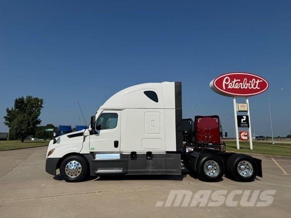 Freightliner CASCADIA 126 وحدات الجر