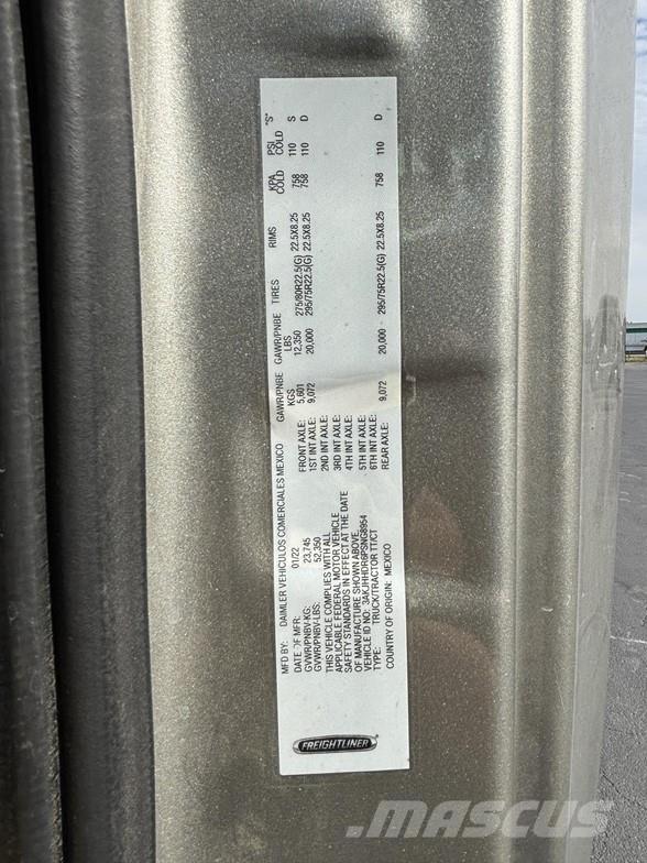 Freightliner CASCADIA 126 وحدات الجر