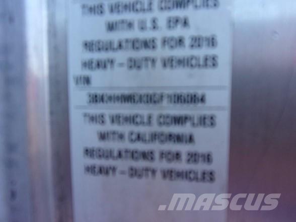 Kenworth T300 شاحنات ذات هيكل صندوقي