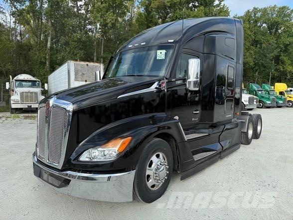 Kenworth T680 وحدات الجر