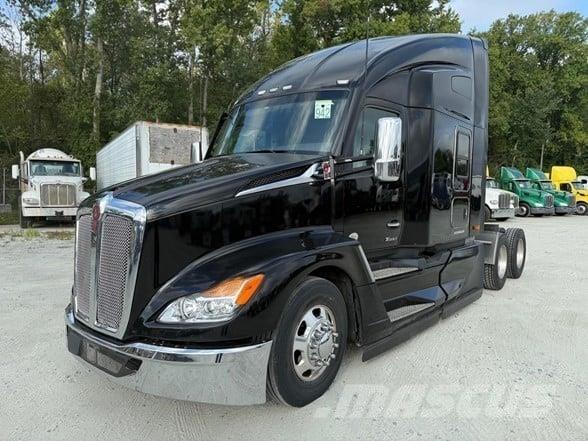 Kenworth T680 وحدات الجر