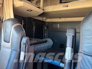 Kenworth T680 وحدات الجر