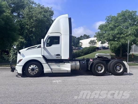 Kenworth T680 وحدات الجر