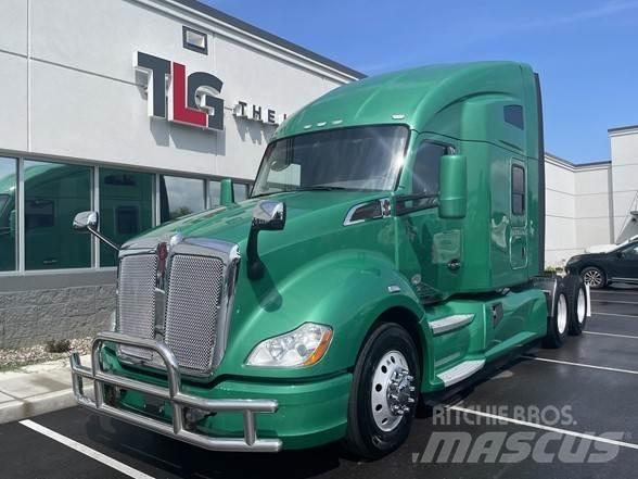 Kenworth T680 وحدات الجر
