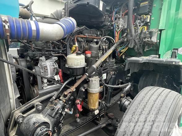 Kenworth T680 وحدات الجر