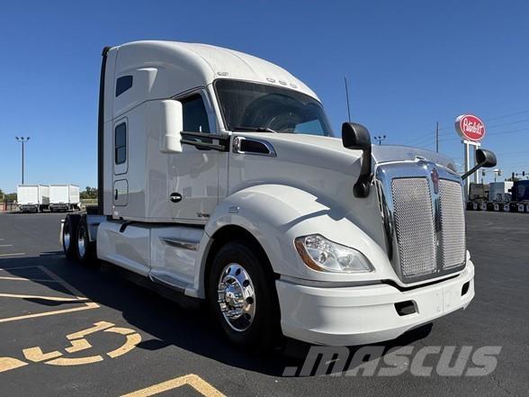 Kenworth T680 وحدات الجر