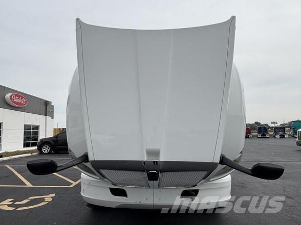 Kenworth T680 وحدات الجر