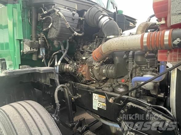 Kenworth T680 وحدات الجر