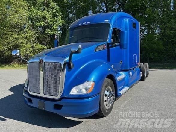 Kenworth T680 وحدات الجر