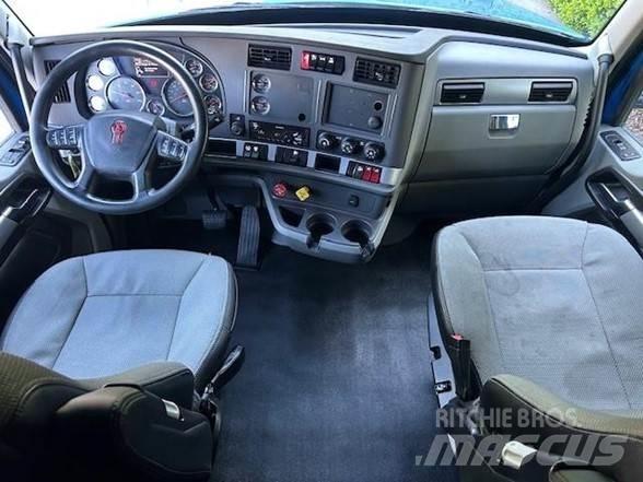 Kenworth T680 وحدات الجر