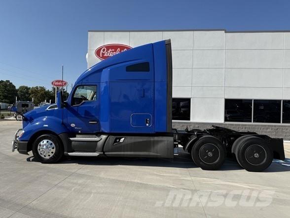 Kenworth T680 وحدات الجر