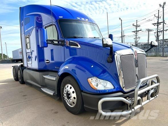 Kenworth T680 وحدات الجر