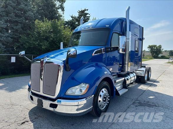 Kenworth T680 وحدات الجر