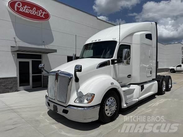 Kenworth T680 وحدات الجر