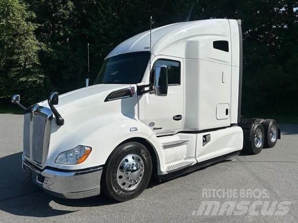 Kenworth T680 وحدات الجر
