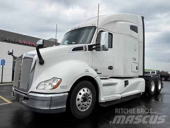 Kenworth T680 وحدات الجر