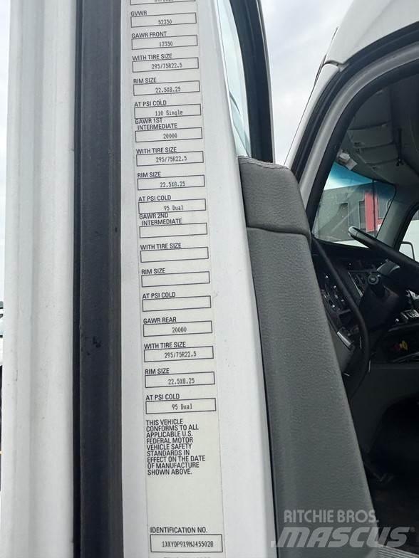 Kenworth T680 وحدات الجر