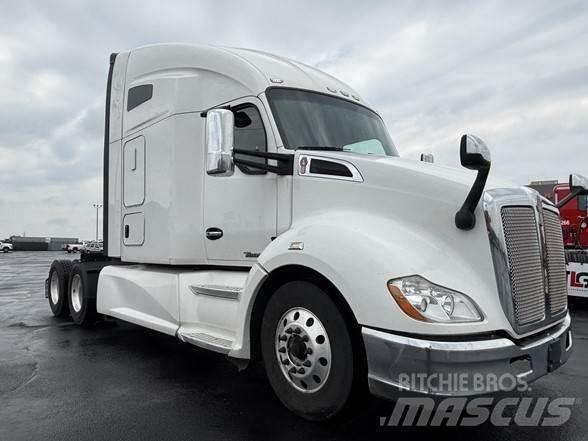 Kenworth T680 وحدات الجر