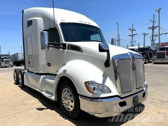Kenworth T680 وحدات الجر