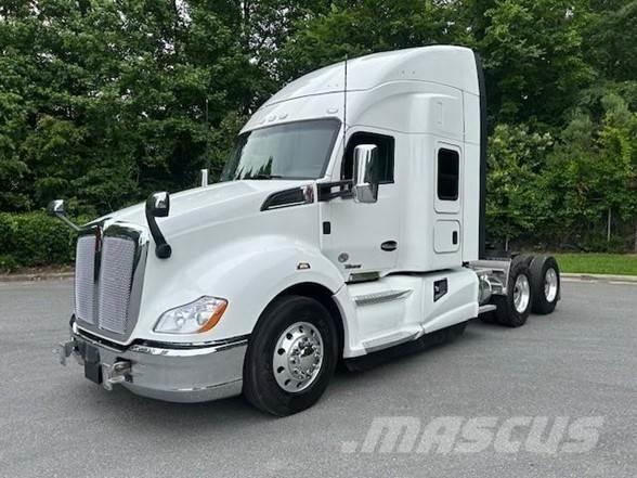 Kenworth T680 وحدات الجر