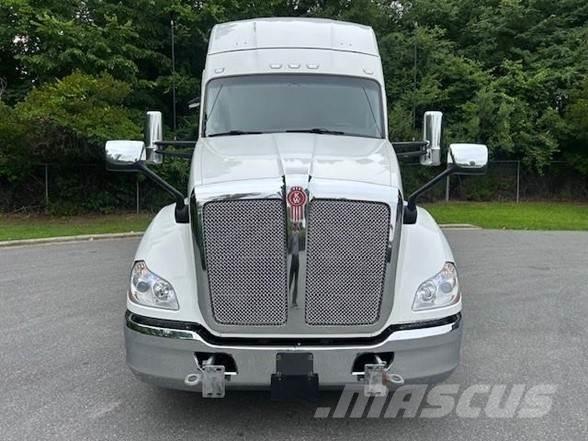 Kenworth T680 وحدات الجر