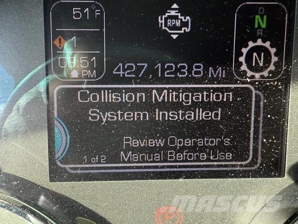 Kenworth T680 وحدات الجر