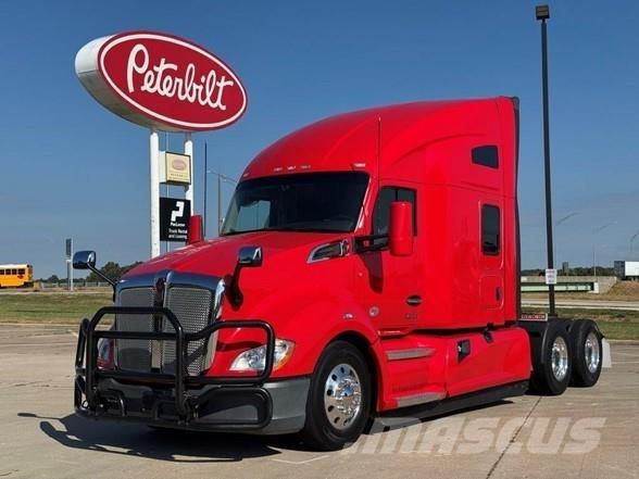 Kenworth T680 وحدات الجر