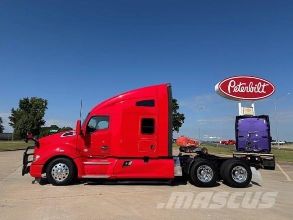 Kenworth T680 وحدات الجر