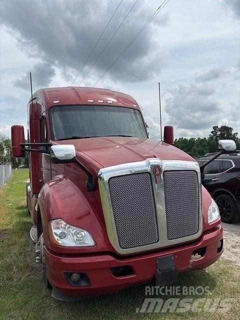 Kenworth T680 وحدات الجر