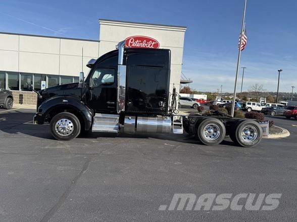 Kenworth T880 وحدات الجر