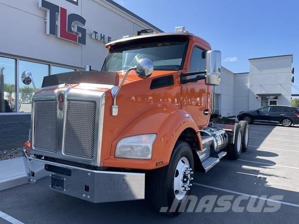 Kenworth T880 وحدات الجر