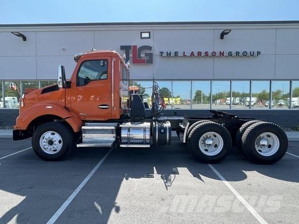 Kenworth T880 وحدات الجر