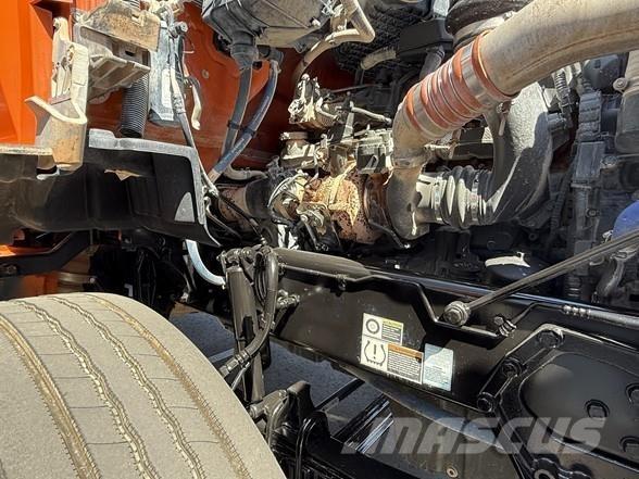 Kenworth T880 وحدات الجر